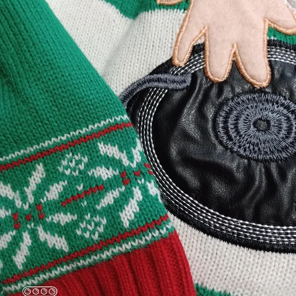 Christmas Sweater 🎄 Rocking Santa 🎅 Great Condition - Picture 5 of 7